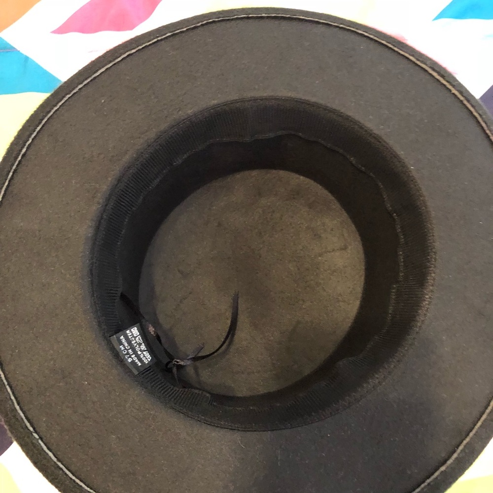 Black hat - Picture 3 of 6